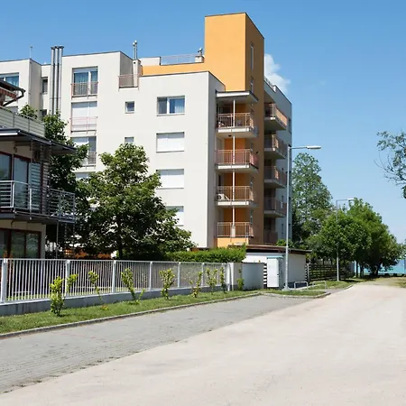 Aranypart Eniko Апартаменты